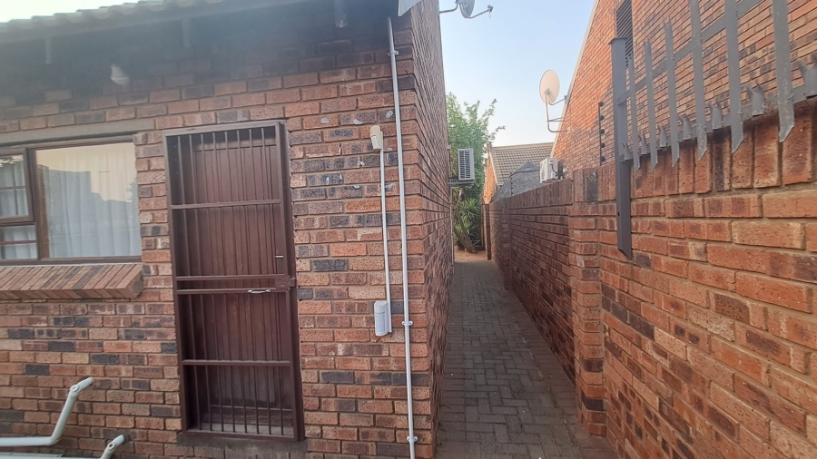 2 Bedroom Property for Sale in Universitas Free State